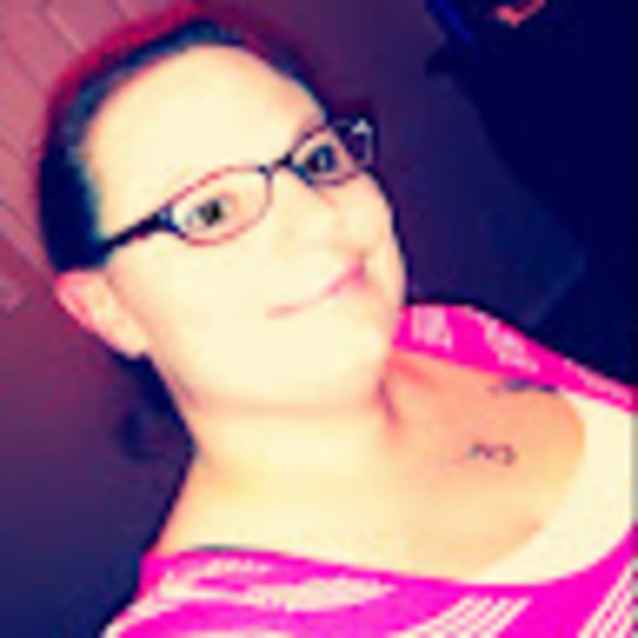 Meet your Posher, Melanie - Picture 1 of 1